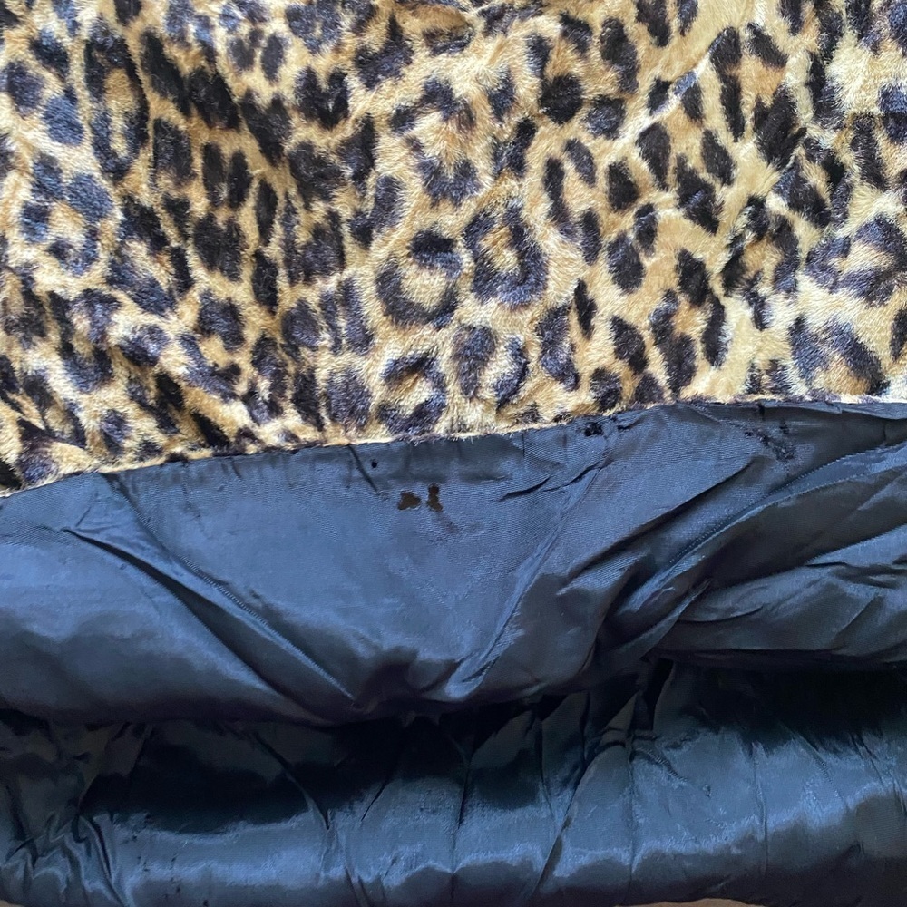 Cheetah print sleeveless top - Picture 9 of 13